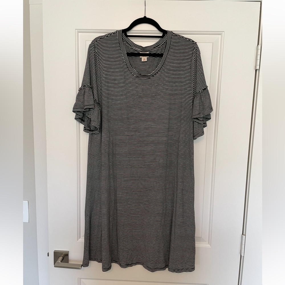 MOSSIMO BLACK & WHITE STRIPED RUFFLE SLEEVE DRESS SIZE XXL